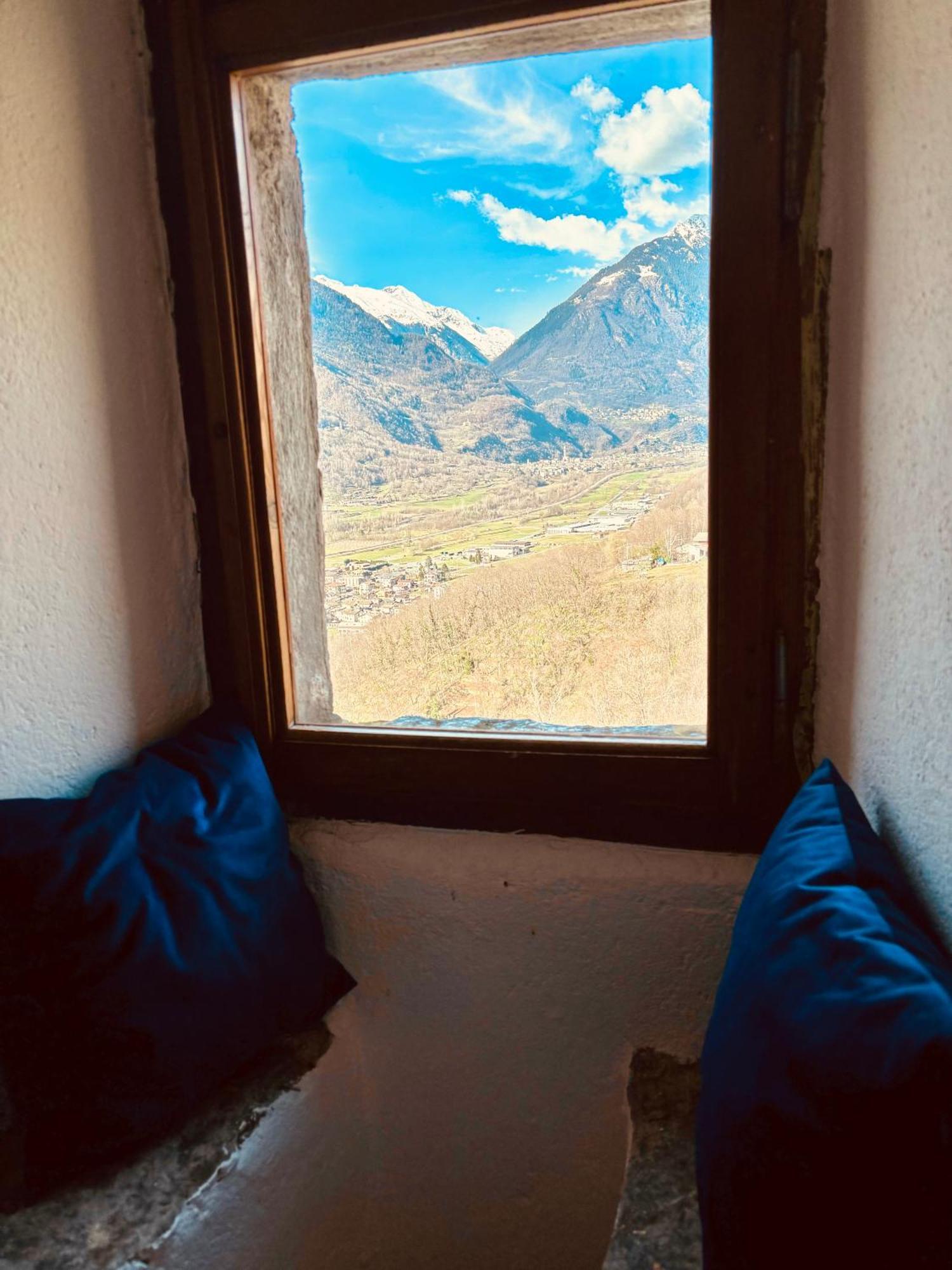 Foppoli Castle, Private 11Th Century Fortress With Panoramic View, Sauna And Hot Tub Overlooking The Valtellina Mazzo di Valtellina Exterior foto